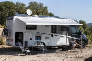 découvrez les caractéristiques, les équipements essentiels et les conseils d'entretien pour votre camping-car car xb afin de profiter pleinement de vos voyages en toute sécurité.